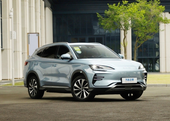 1950 кг. Вес на борту 2023 BYD Song Plus Champions Edition EV Auto с дальностью 520 км.