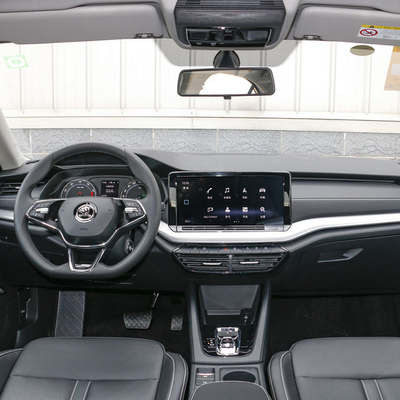 Skoda KAROQ OCTAVIA 2 3 A7 подержанные автомобили на бензине Автомобили на бензине 2021 2022 2023 2024