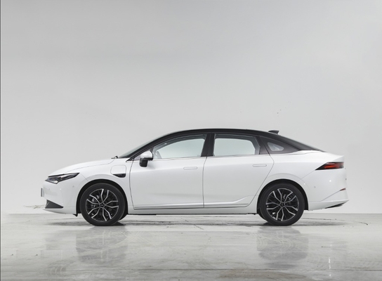 Авто Xpeng P5 2021 460g Энергетический автомобиль с высокой скоростью и чисто электрической технологией