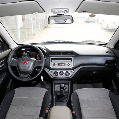 Доставка LHD Wuling Glory V Микроавтобус бензиновый 1.5L Высокая скорость 100 км / ч Ручная коробка передач