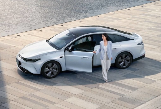 100% электрический автомобиль 2022 LEAPMOTOR C01 высокоскоростной задний привод 525KM Сделанный в с 4 местами