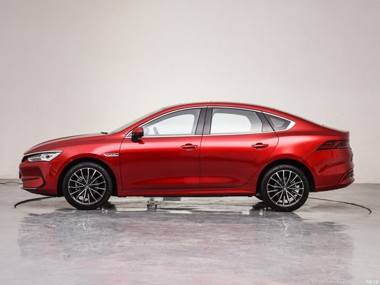 Специализированный 2023 Byd Qin Plus Electric Car Sedan для 4-дверного 5-местного кузова