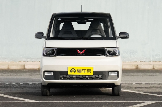 Wuling Hongguang Mini Ev с макаронами Двухкомнатный автомобиль с просторным интерьером
