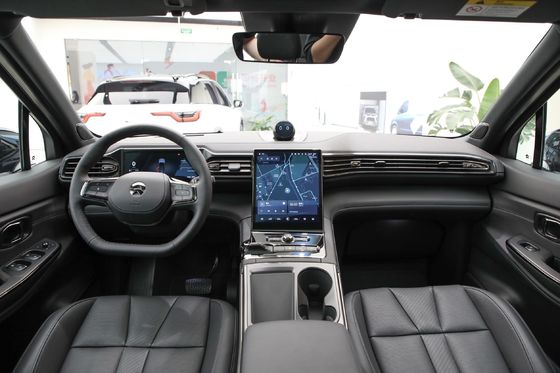 - Сделанный Nio EV SUV 5-местный электрический автомобиль с пробегом 900 км и 80% скорой зарядкой
