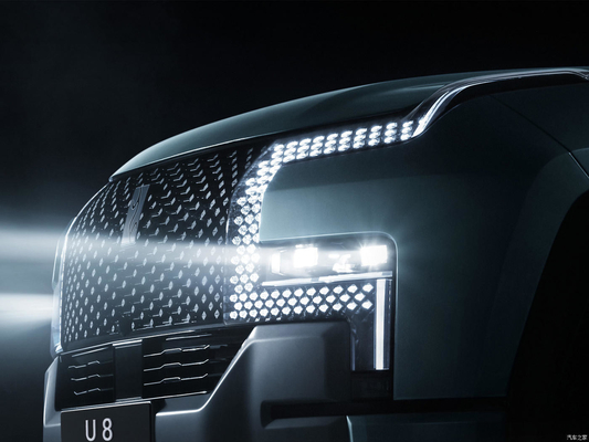 Депозит на 2024 BYD Yangwang U8 электромобиль с расширенным диапазоном действия красный/синий или другой